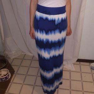 Petite Medium a.n.a Maxi Skirt Blue & White